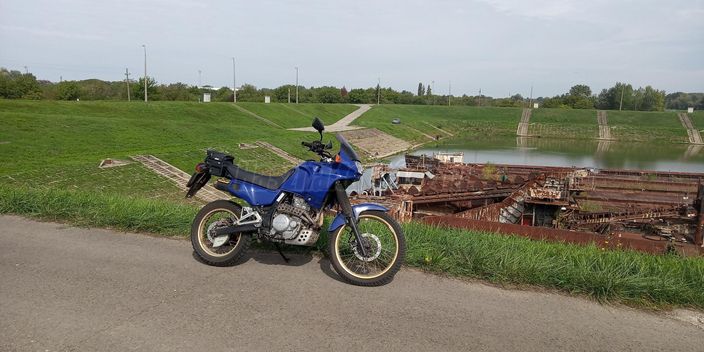 HONDA NX 650 DOMINATOR