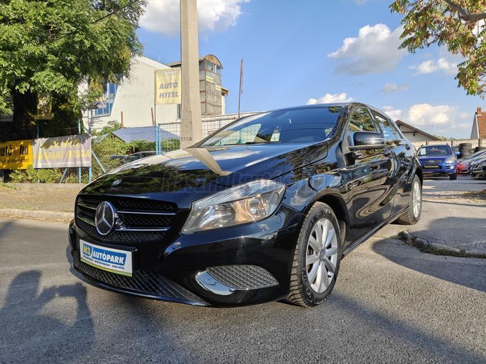 MERCEDES-BENZ A 180 (BlueEFFICIENCY) Style