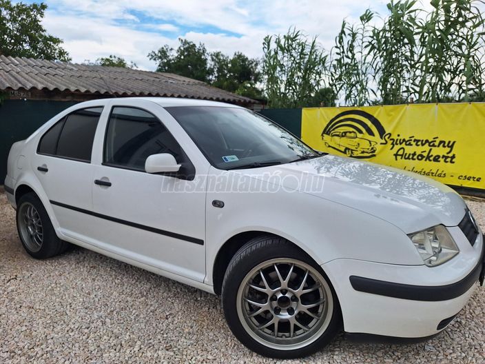 VOLKSWAGEN BORA 1.6 Comfortline
