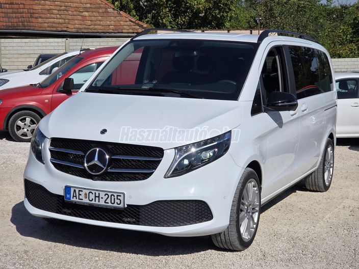 MERCEDES-BENZ V-OSZTÁLY V 220 BlueTec d Avantgarde E (Automata) (7 személyes )