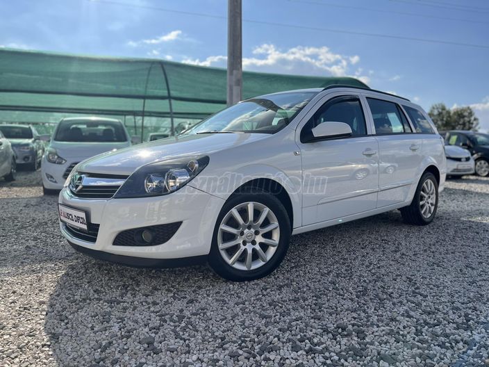 OPEL ASTRA H Caravan 1.8 Essentia (Automata)