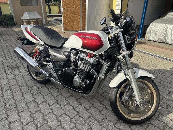 HONDA CB 1300