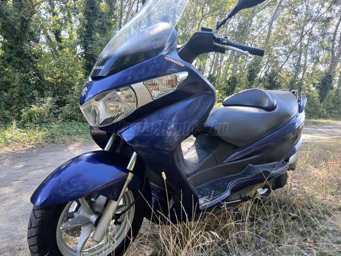 SUZUKI UH 200 BURGMAN