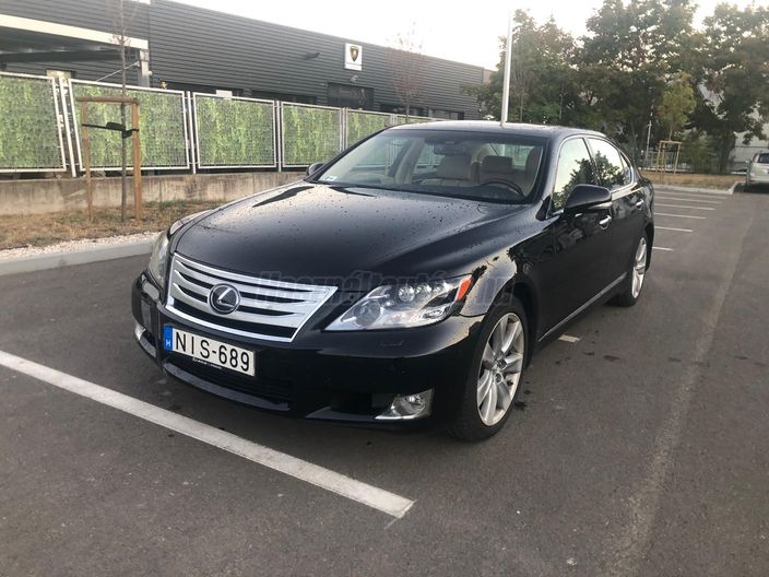 LEXUS LS 600h L President 3 & Relax (Automata)