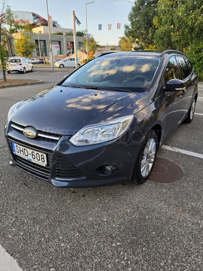 FORD FOCUS 1.6 Ti-VCT Ambiente