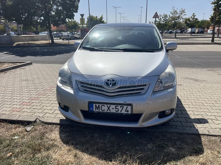 TOYOTA VERSO 2.2 D-CAT Premium Navi (Automata)
