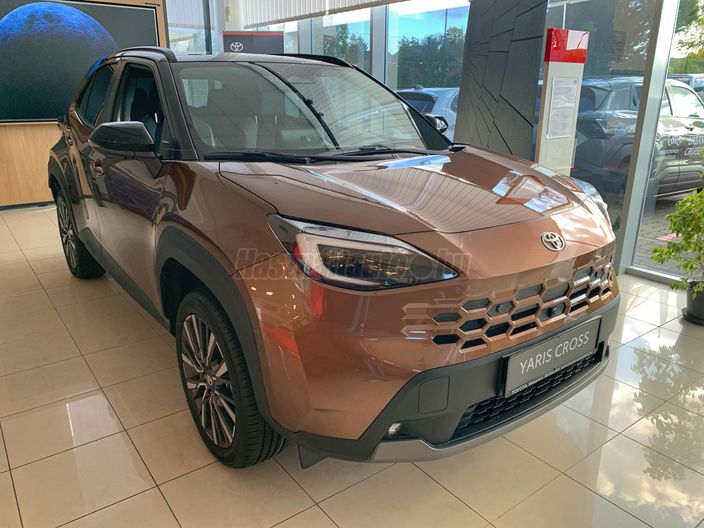 TOYOTA YARIS CROSS 1.5 Hybrid Executive bi-tone Tech AWD e-CVT