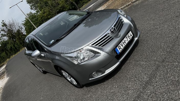 TOYOTA AVENSIS 2.0 D-4D Sol