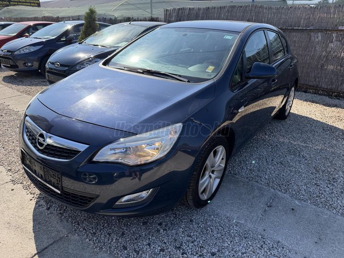 OPEL ASTRA J 1.4 Enjoy