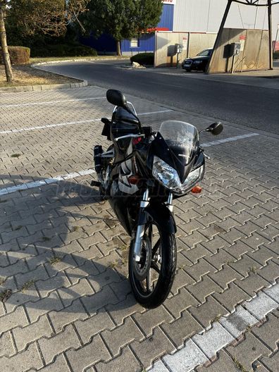 HONDA CBR 125 R