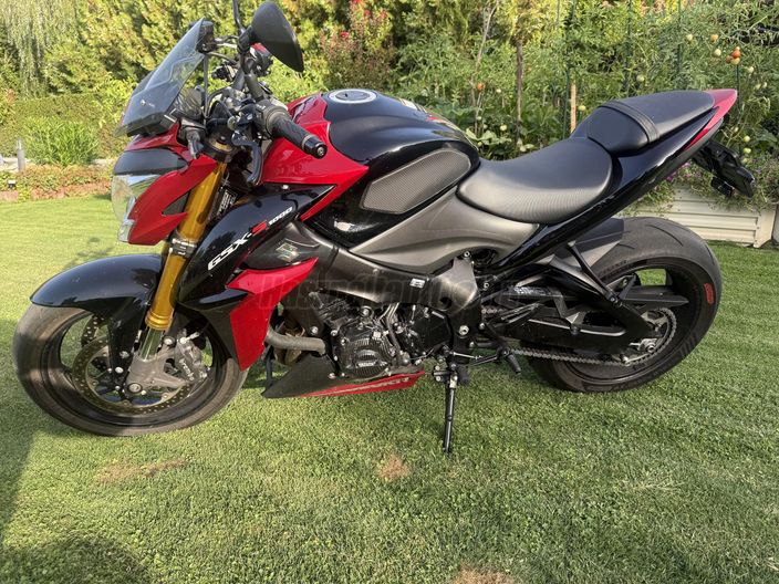 SUZUKI GSX-S 1000