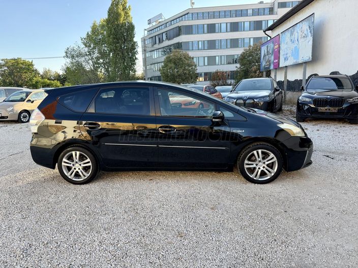 TOYOTA PRIUS+ 1.8 HSD Executive e-CVT