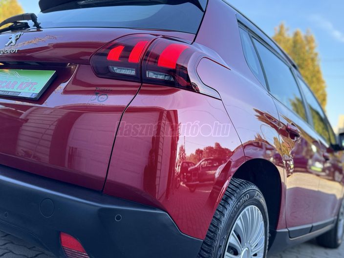 PEUGEOT 2008 1.2 PureTech Allure
