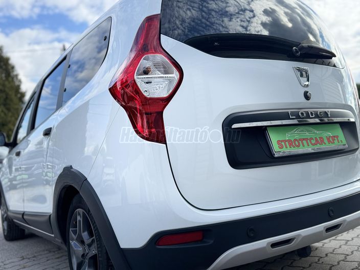 DACIA LODGY 1.6 SCe Stepway (7 személyes )