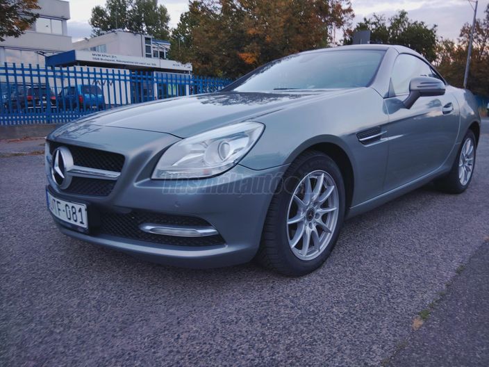 MERCEDES-BENZ SLK 200