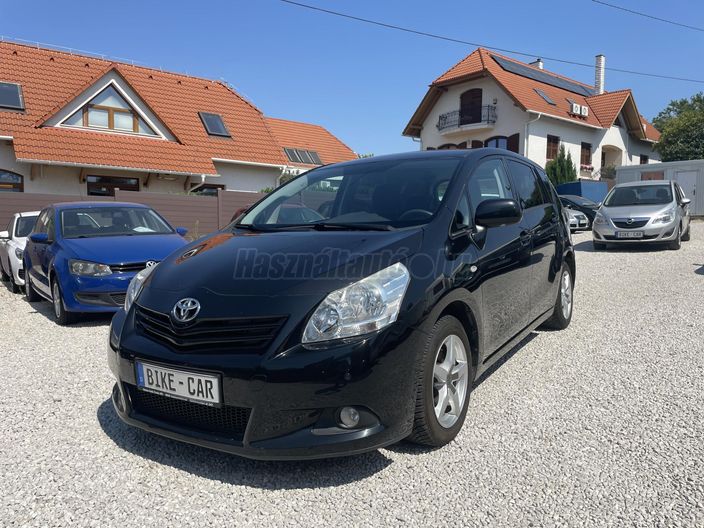 TOYOTA VERSO 2.0 D-4D Premium Navi