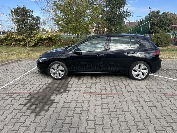 VOLKSWAGEN GOLF VIII 1.5 eTSI ACT Style DSG