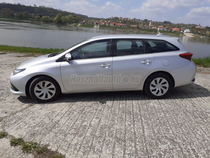 TOYOTA AURIS 1.4 D-4D Active MY17 Trend+