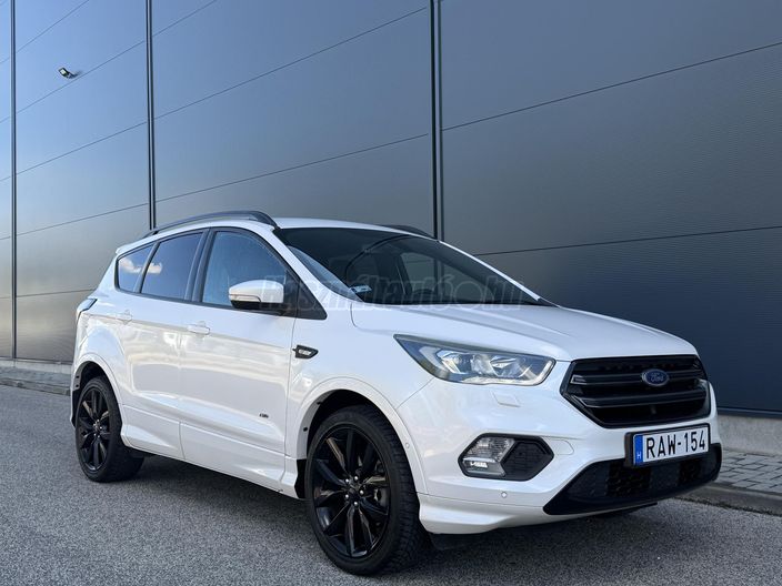 FORD KUGA 1.5 EcoBoost ST-Line Black Edition AWD (Automata)