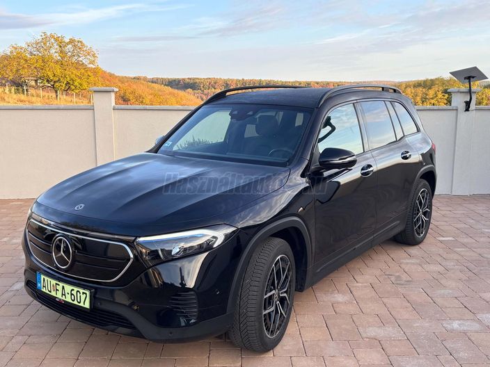MERCEDES-BENZ EQB 300 4Matic