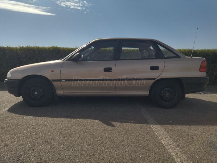 OPEL ASTRA F 1.4 Start