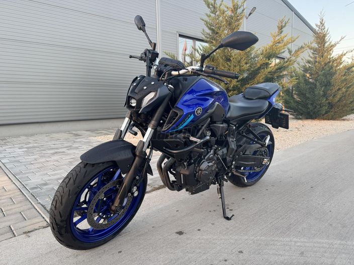 YAMAHA MT-07