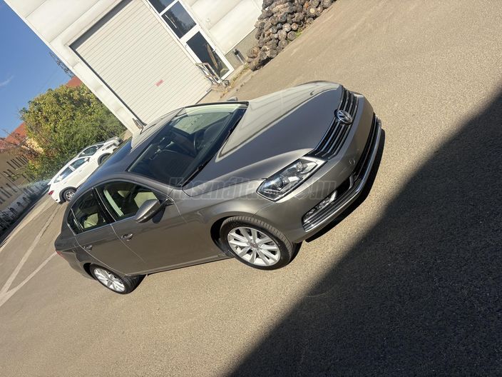 VOLKSWAGEN PASSAT Variant 2.0 CR TDI Highline 4Motion BMT DSG