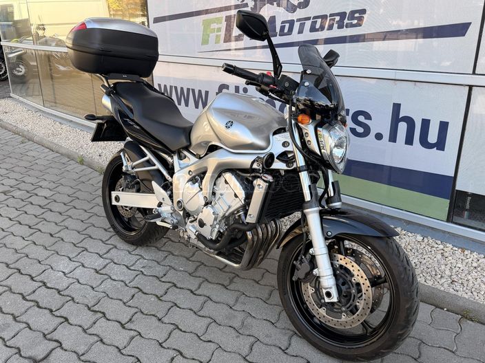 YAMAHA FZ6-N