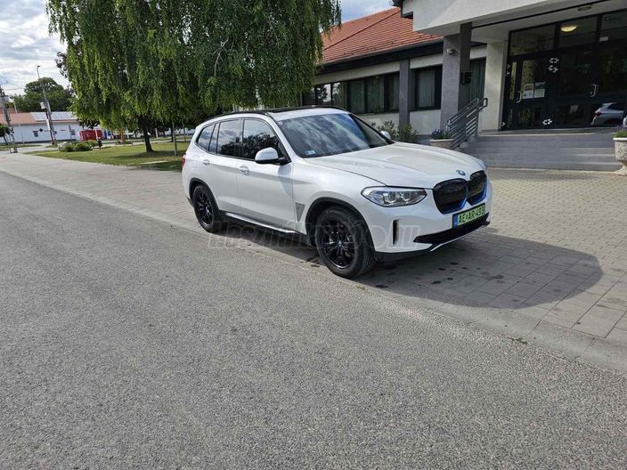 BMW IX3 Impressive