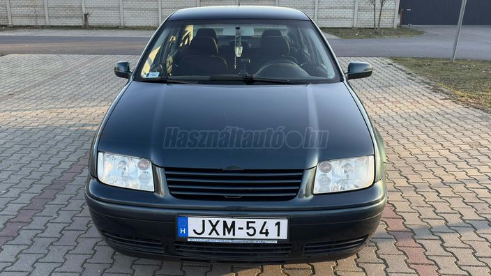 VOLKSWAGEN BORA 1.6 Comfortline