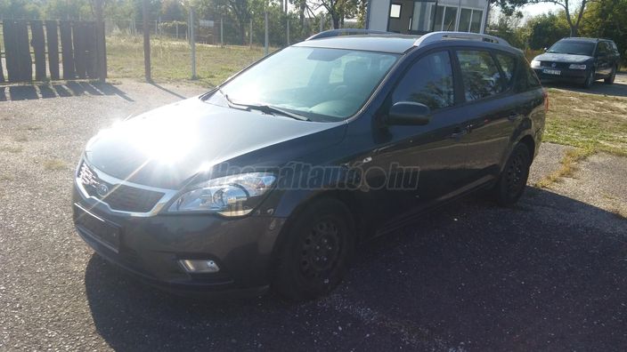 KIA CEE'D SW 1.6 CRDi EX