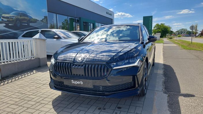 SKODA SUPERB Combi 2.0 TDI SCR SportLine 4x4 DSG
