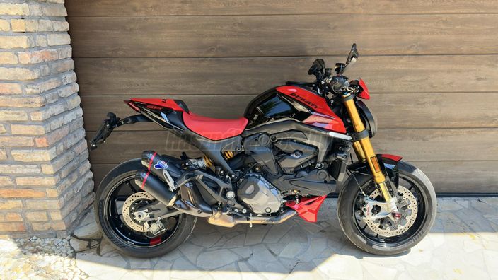 DUCATI MONSTER
