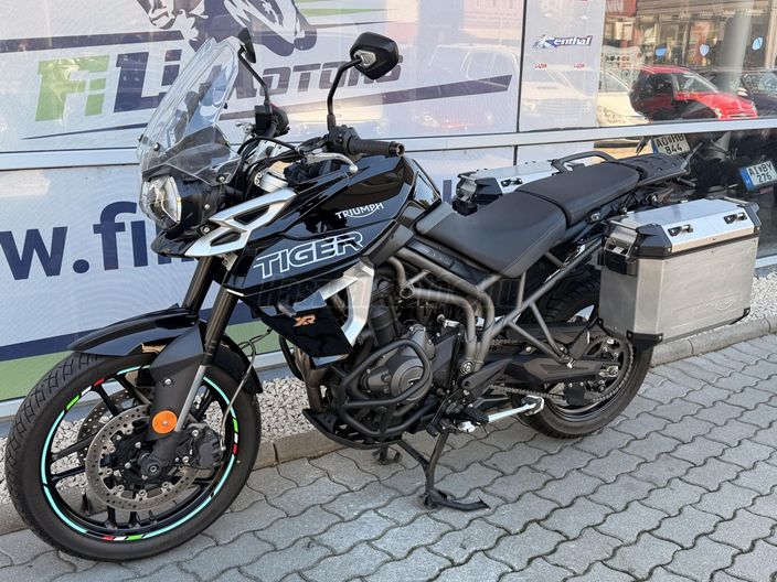 TRIUMPH TIGER 800