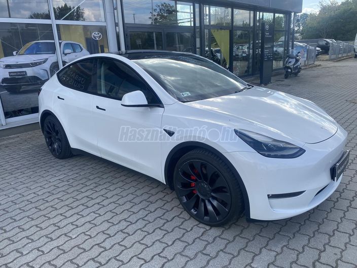 TESLA MODEL Y Performance AWD (Automata)