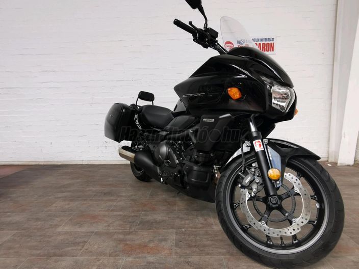 HONDA CTX 700 D