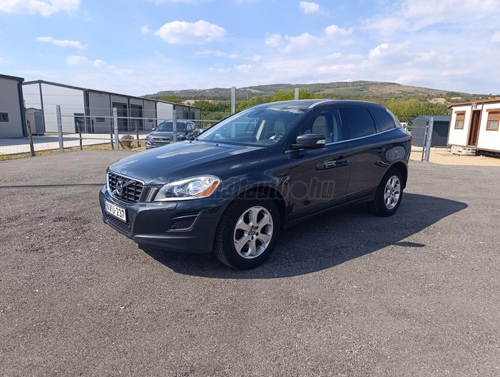 VOLVO XC60 2.4 D [D4] Summum Geartronic