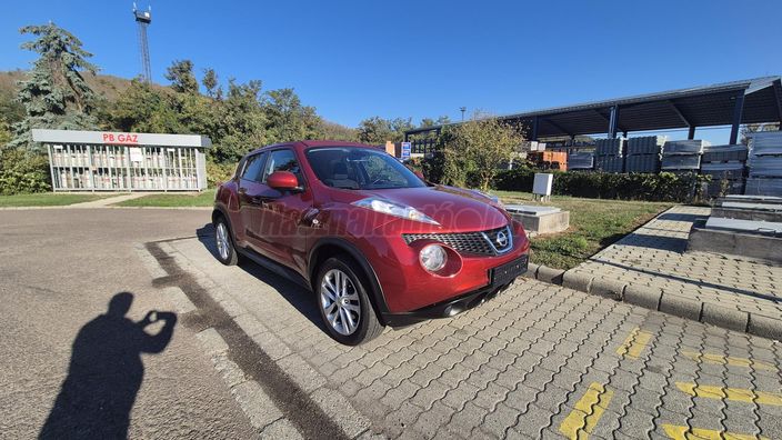 NISSAN JUKE 1.6 DIG-T Tekna 4WD CVT