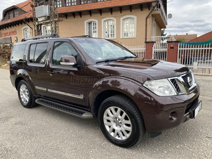 NISSAN PATHFINDER 3.0 Tdi LE (Automata)