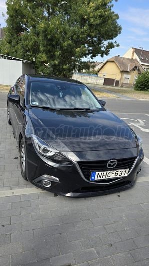 MAZDA 3 Sport 2.0 Revolution