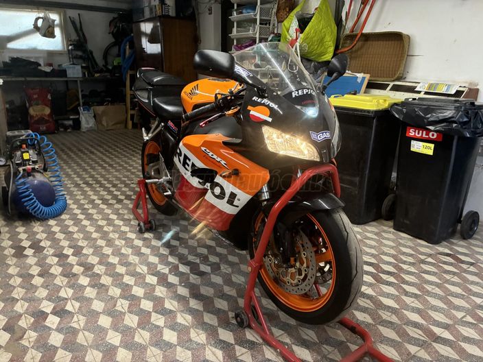 HONDA CBR 1000 RR