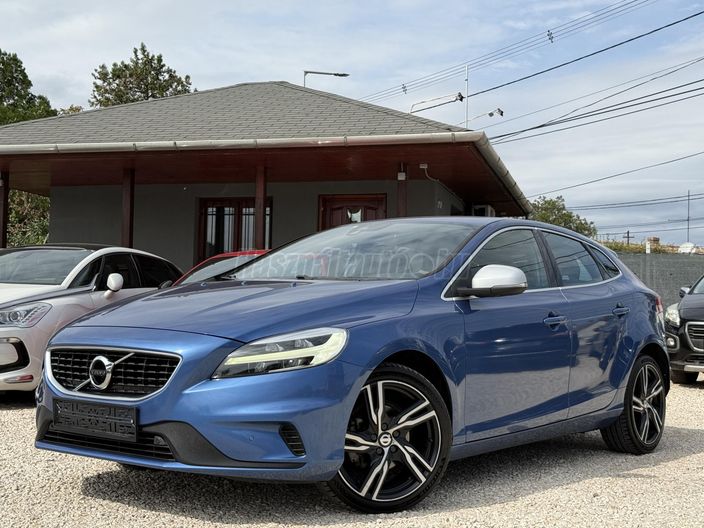 VOLVO V40 2.0 D [D2] R-Design Momentum