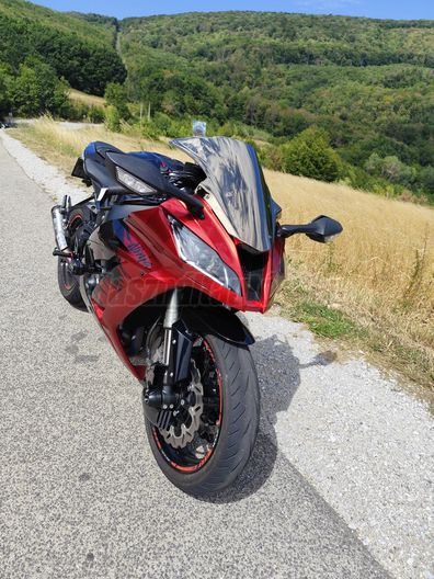 KAWASAKI ZX-10 R (NINJA)