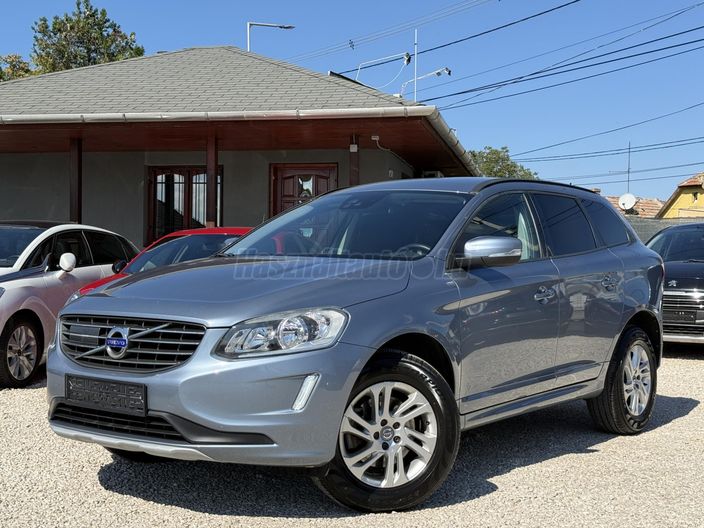 VOLVO XC60 2.0 D [D3] Momentum FWD
