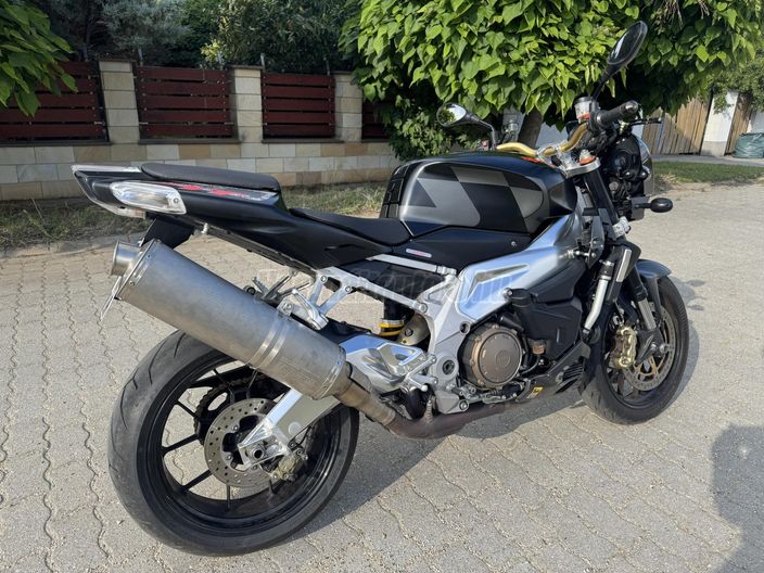 APRILIA TUONO 1000