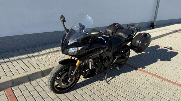 YAMAHA FZ8-S