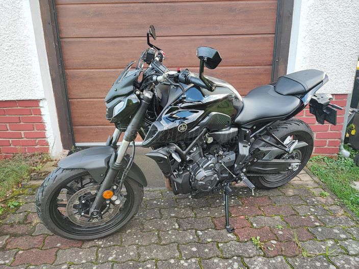 YAMAHA MT-07