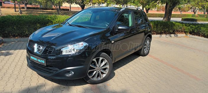 NISSAN QASHQAI 2.0 Tekna 4WD CVT