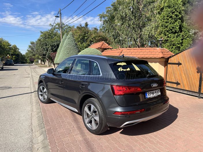 AUDI Q5 45 TFSI Sport quattro S-tronic