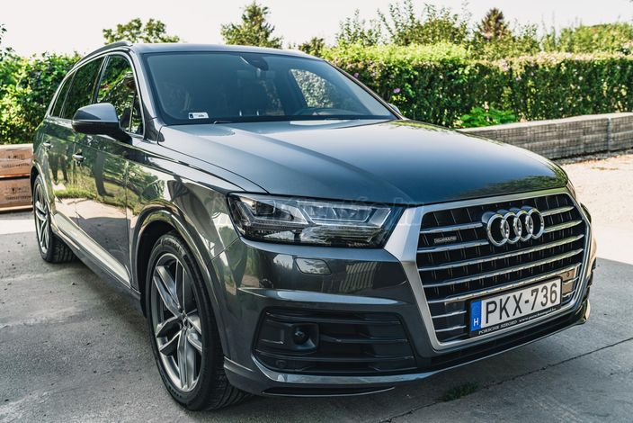 AUDI Q7 3.0 V6 TDI quattro Tiptronic ic [7 személy]